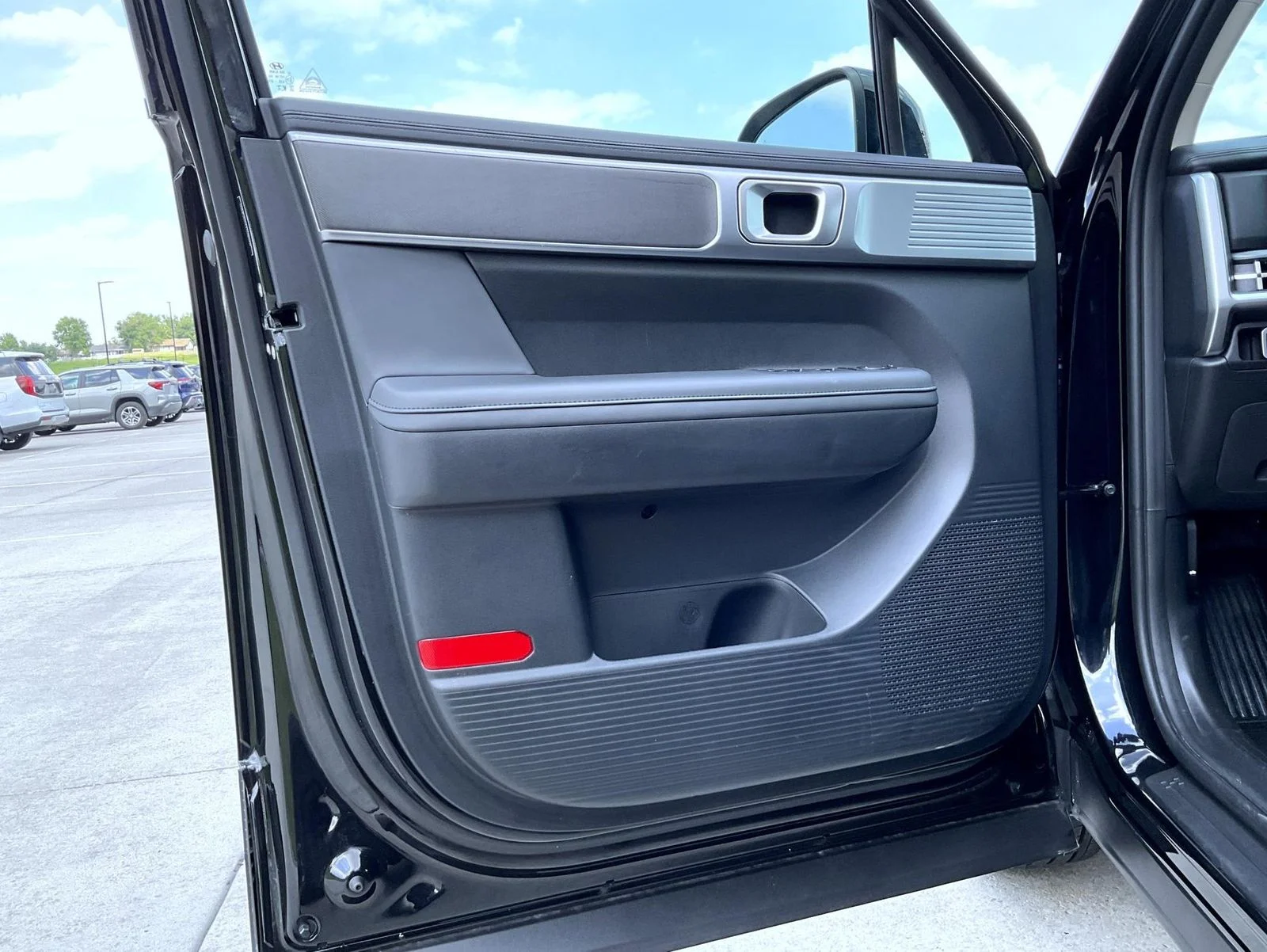 Used 2026 Black Hyundai SEL image 9