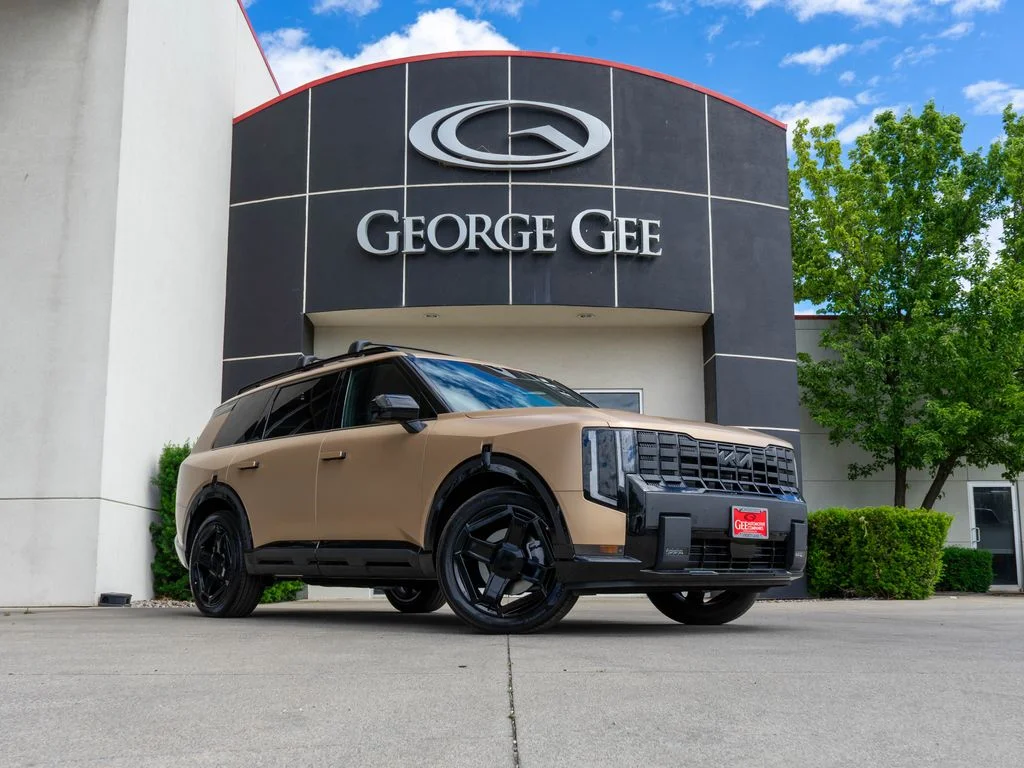 New 2027 Terrain Brown Matte Kia X-Line EX image 1