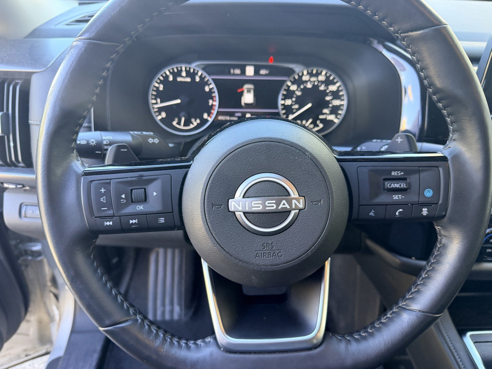 Used 2025 Silver Nissan SL image 14