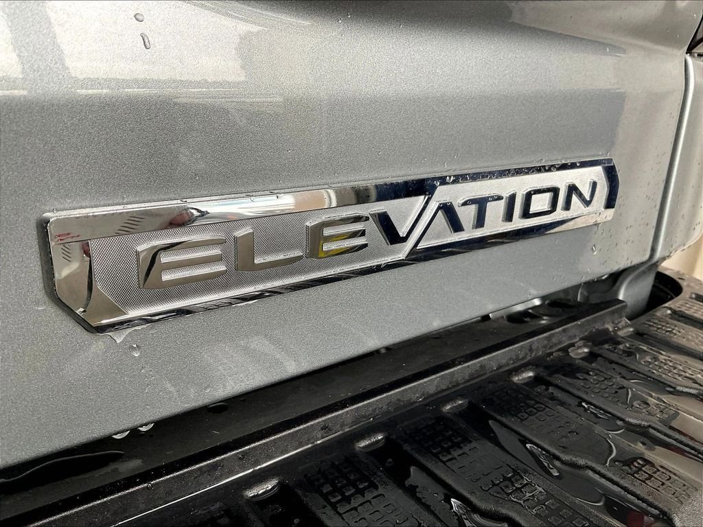 Used 2025 Gray GMC Elevation image 28