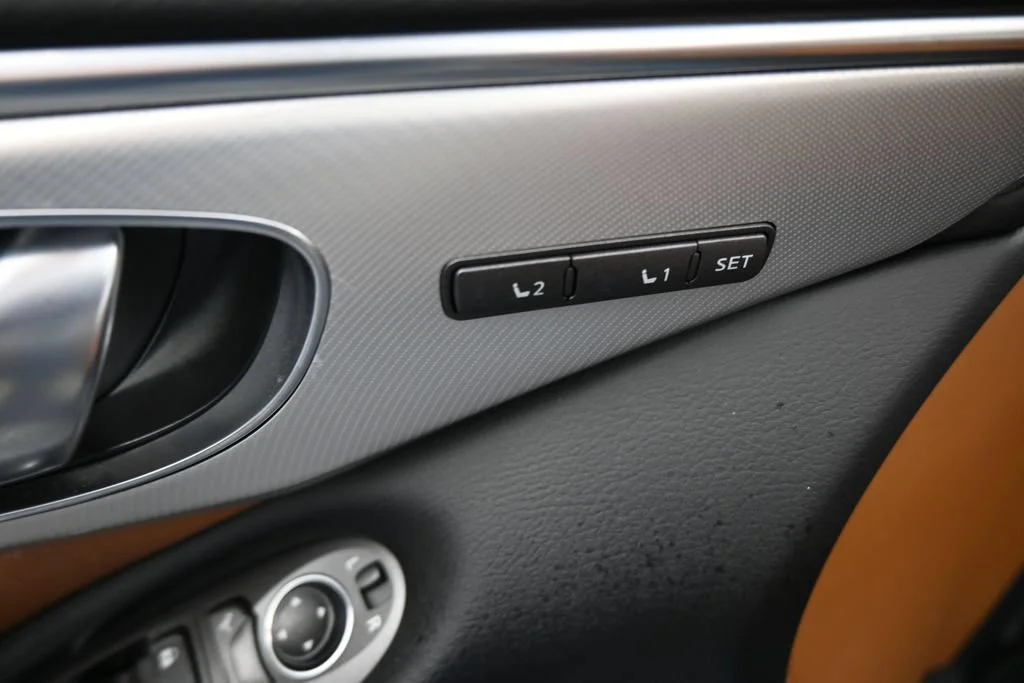 Used 2024 Graphite Shadow INFINITI LUXE image 16