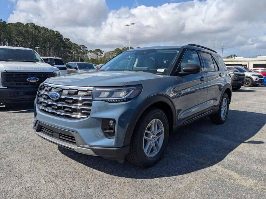 New 2026 Vapor Blue Metallic Ford Active image 8