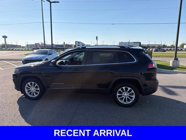 Used 2019 Diamond Black Jeep Latitude image 11