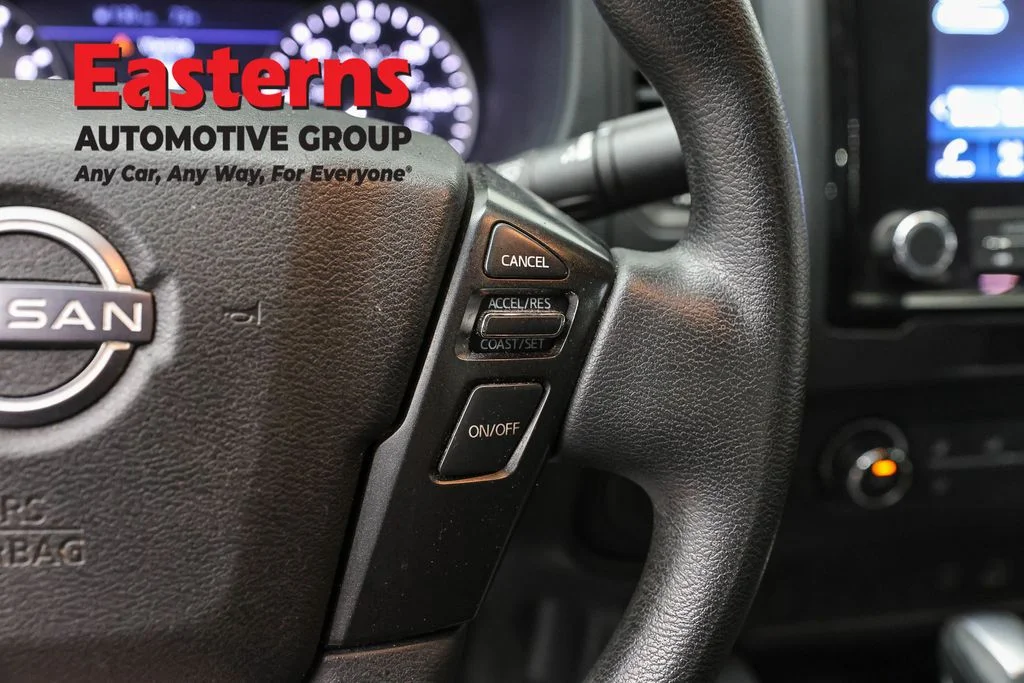 Used 2022 White Nissan S image 15