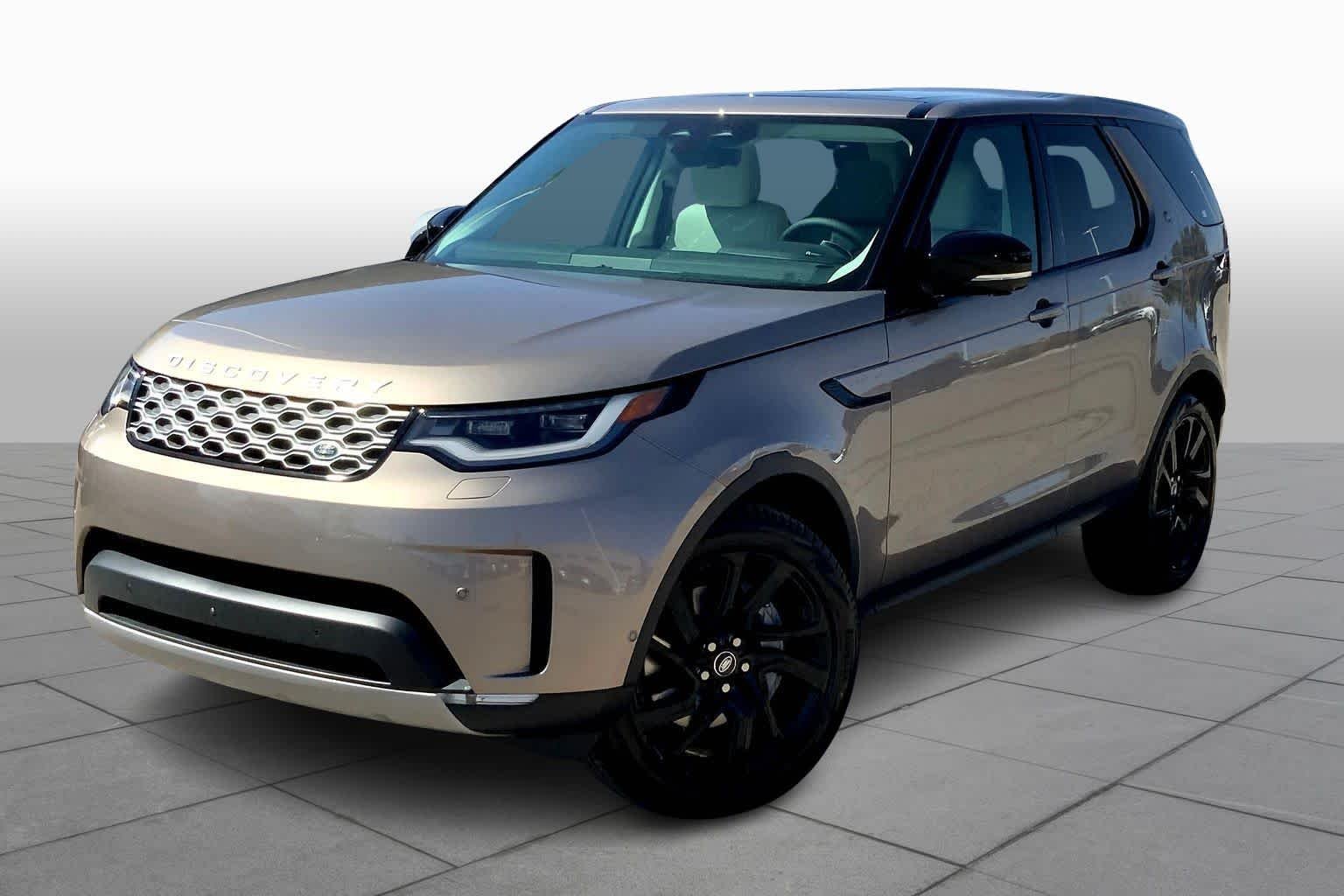 2025 Land Rover Discovery P300 S's photo
