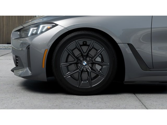 New 2026 Skyscraper Grey Metallic BMW i4 image 7