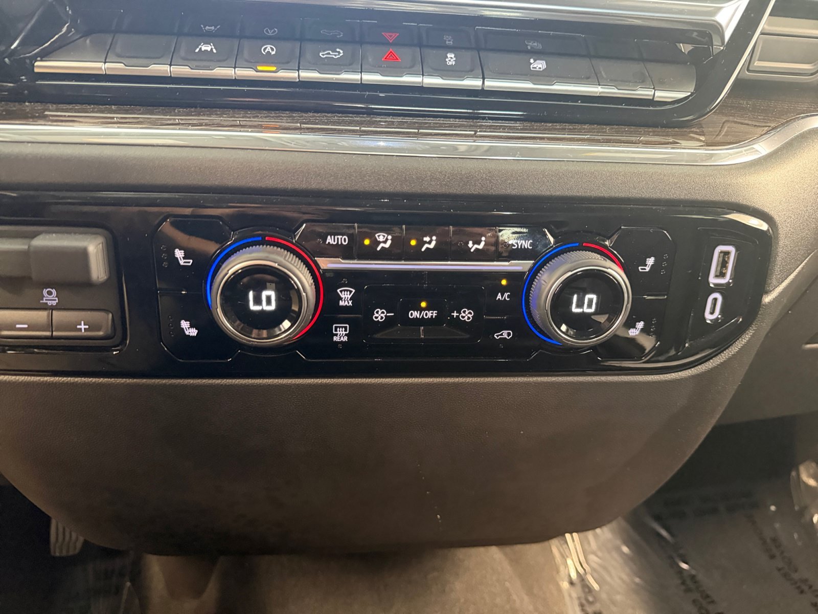 Used 2025 Riptide Blue Metallic Chevrolet LT image 21