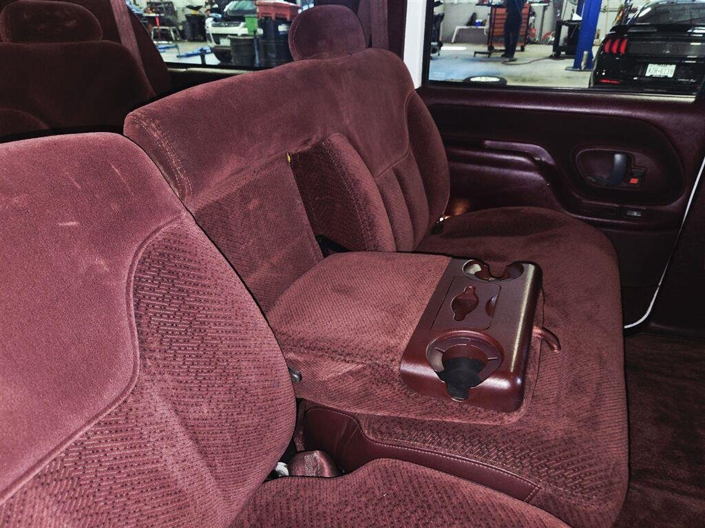 Used 1999 Summit White GMC BASE image 37