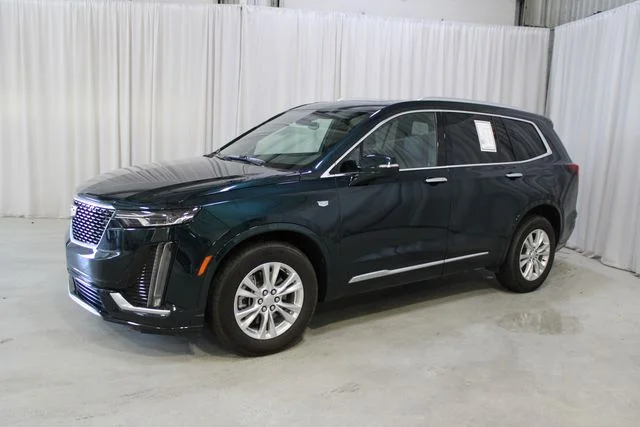 Used 2025 Green Cadillac Luxury image 30