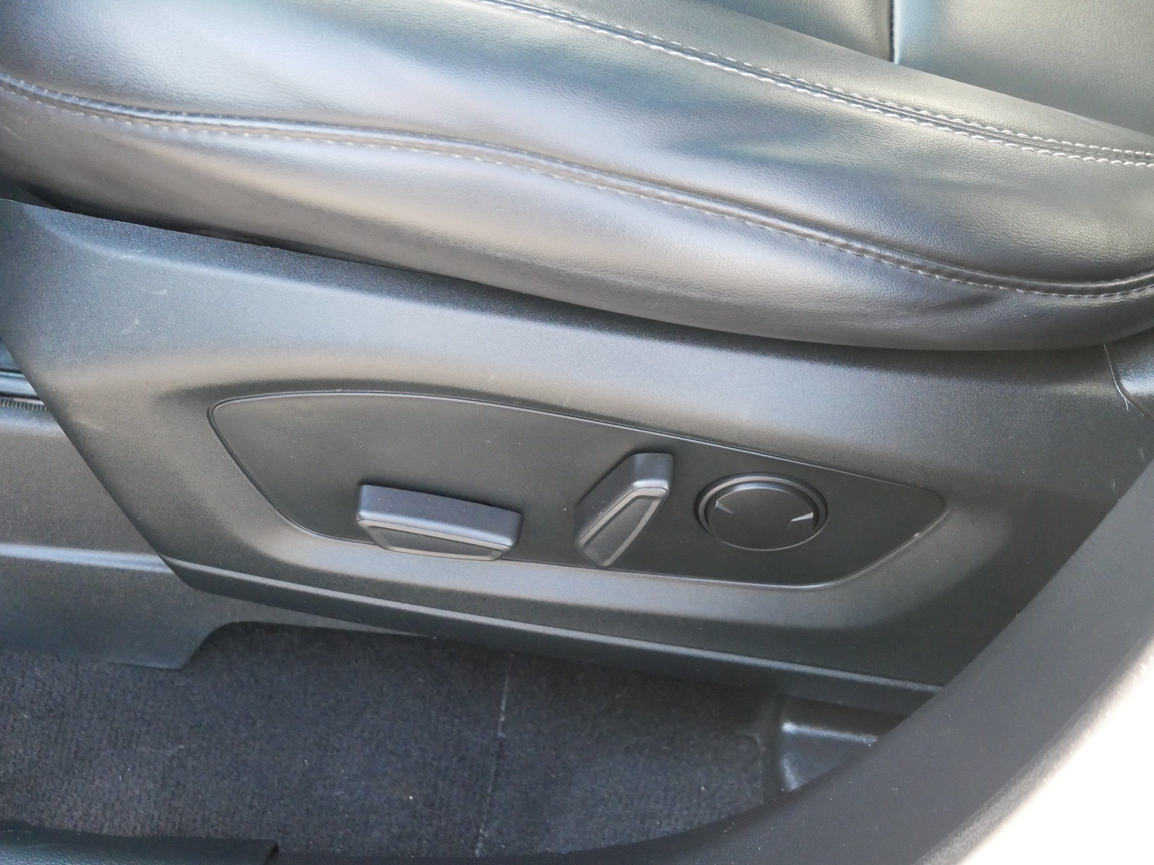 Used 2021 Iconic Silver Metallic Ford XLT image 21