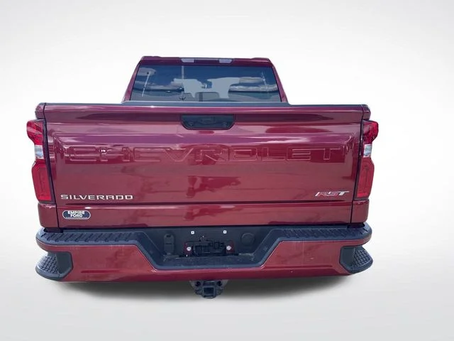 Used 2023 Red Chevrolet RST image 4