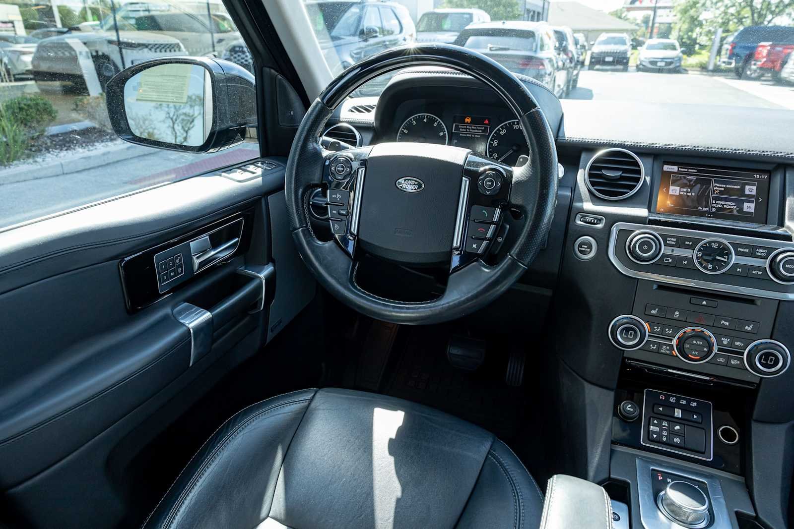 Used 2016 Santorini Black Metallic Land Rover HSE LUX Landmark Edition image 10