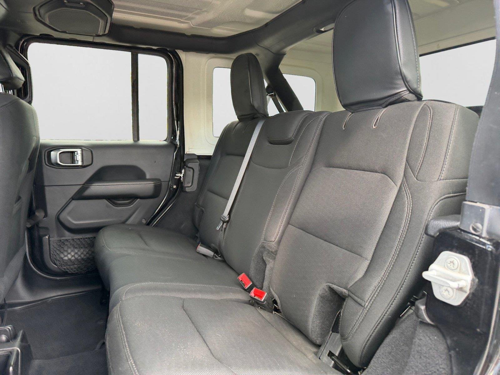 2019 Jeep Wrangler Unlimited Sahara - Photo 19