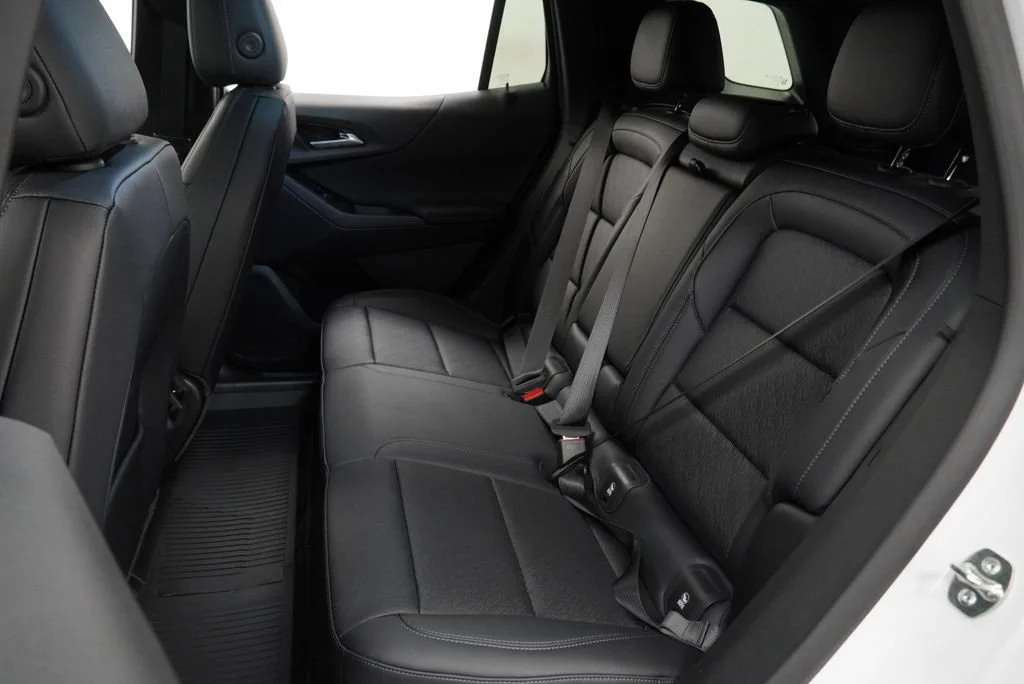 New 2027 Summit White Chevrolet LT image 12