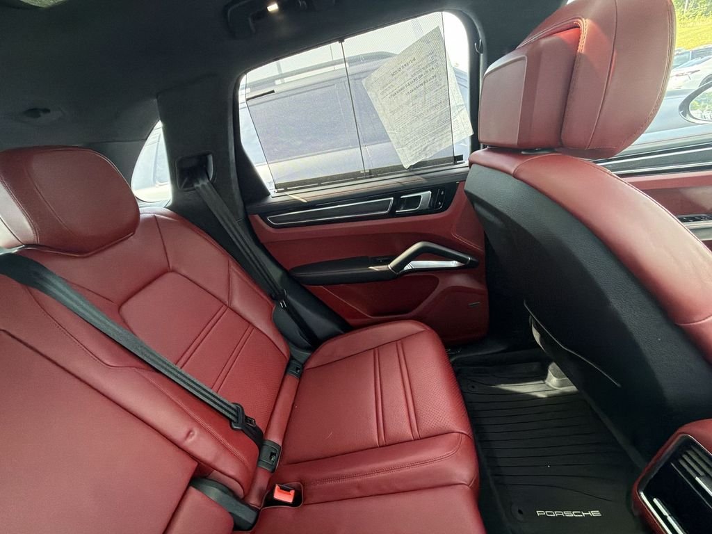 2021 Porsche Cayenne Turbo S E-Hybrid - Photo 14