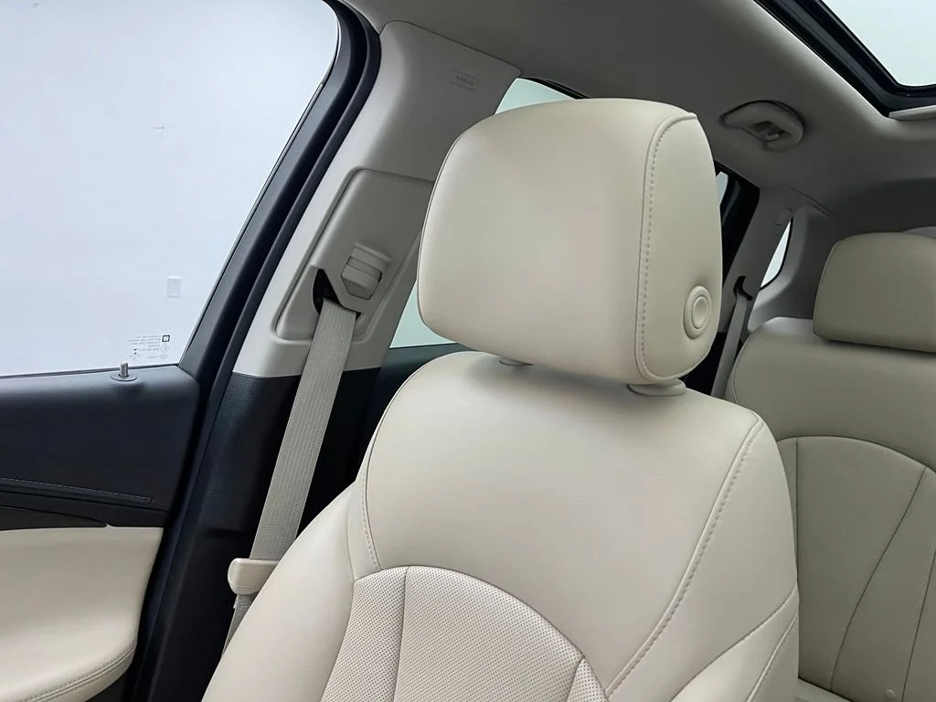 Used 2020 DARK MOON BLUE METALLIC Buick Essence image 38