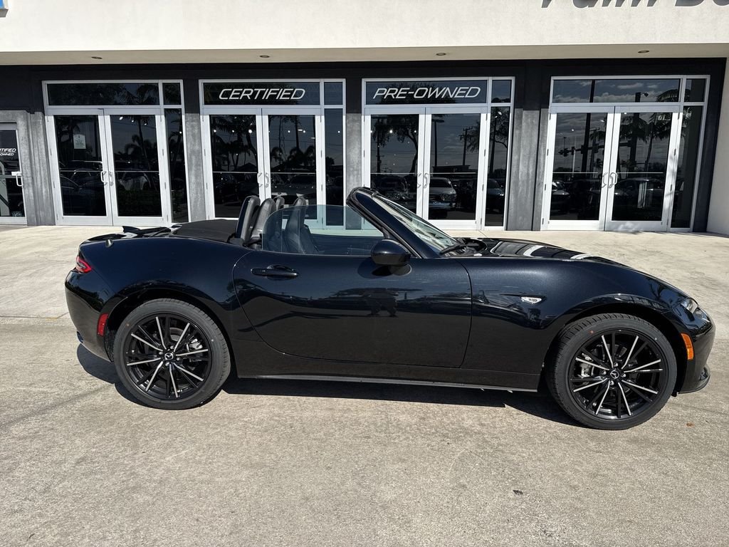 2025 Mazda MX-5 Miata Grand Touring - Photo 6