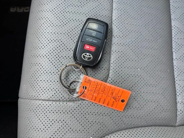 Used 2023  Toyota SR5 image 13