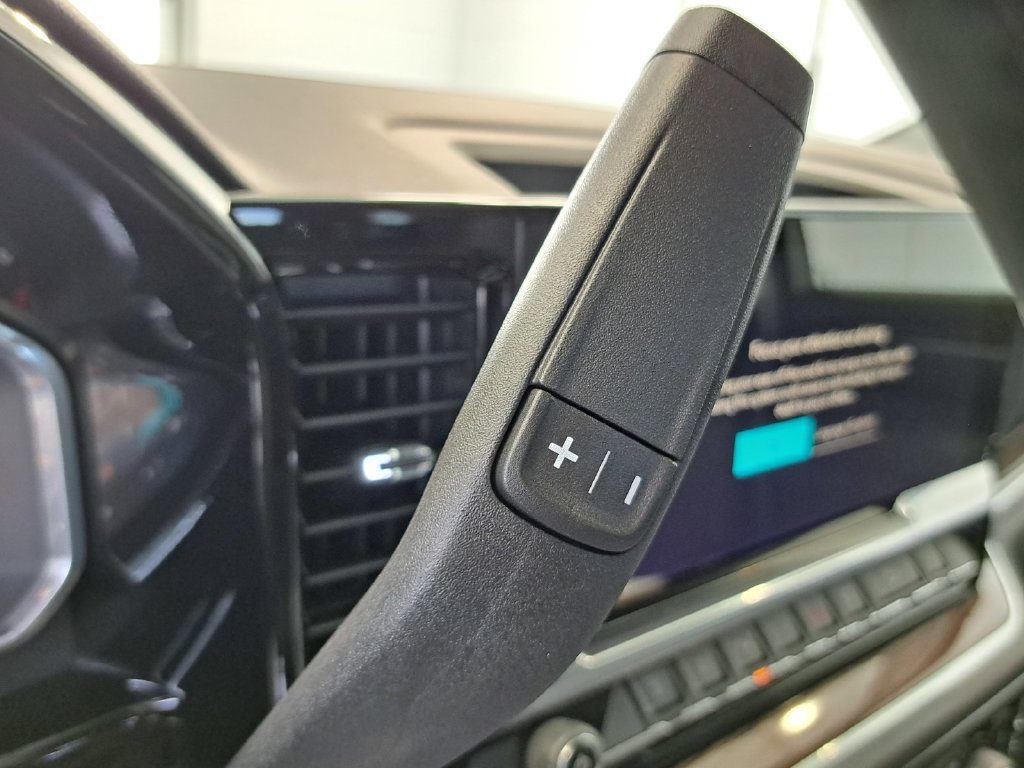 2026 Chevrolet Silverado 2500 HD LT Crew Cab Pickup Slide 10