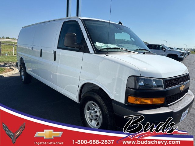 2025 Chevrolet Express Cargo