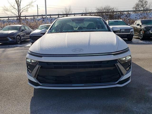 New 2026 White Hyundai Blue image 2