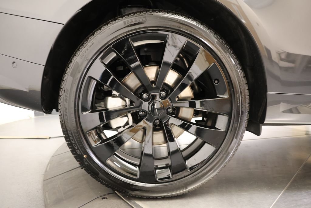 New 2026 Carpathian Grey Land Rover Dynamic SE image 11