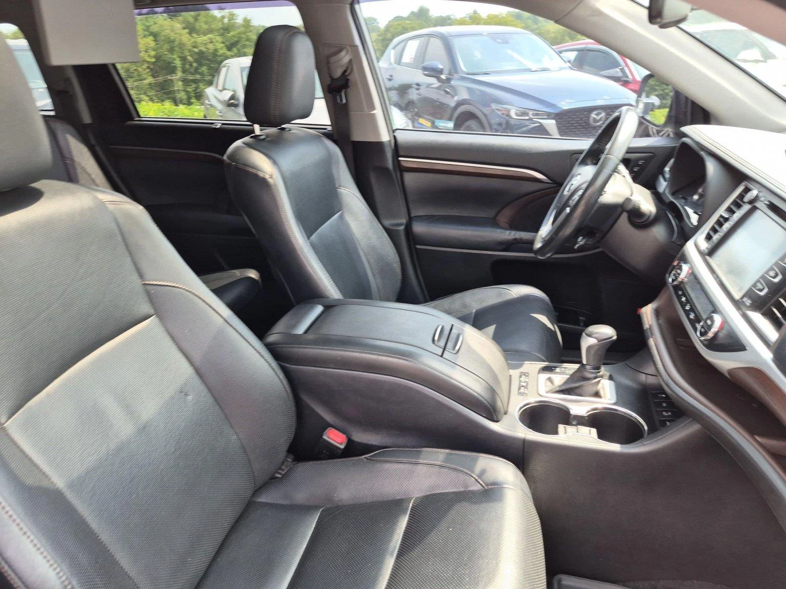 Used 2014 Silver Sky Metallic Toyota Limited image 40