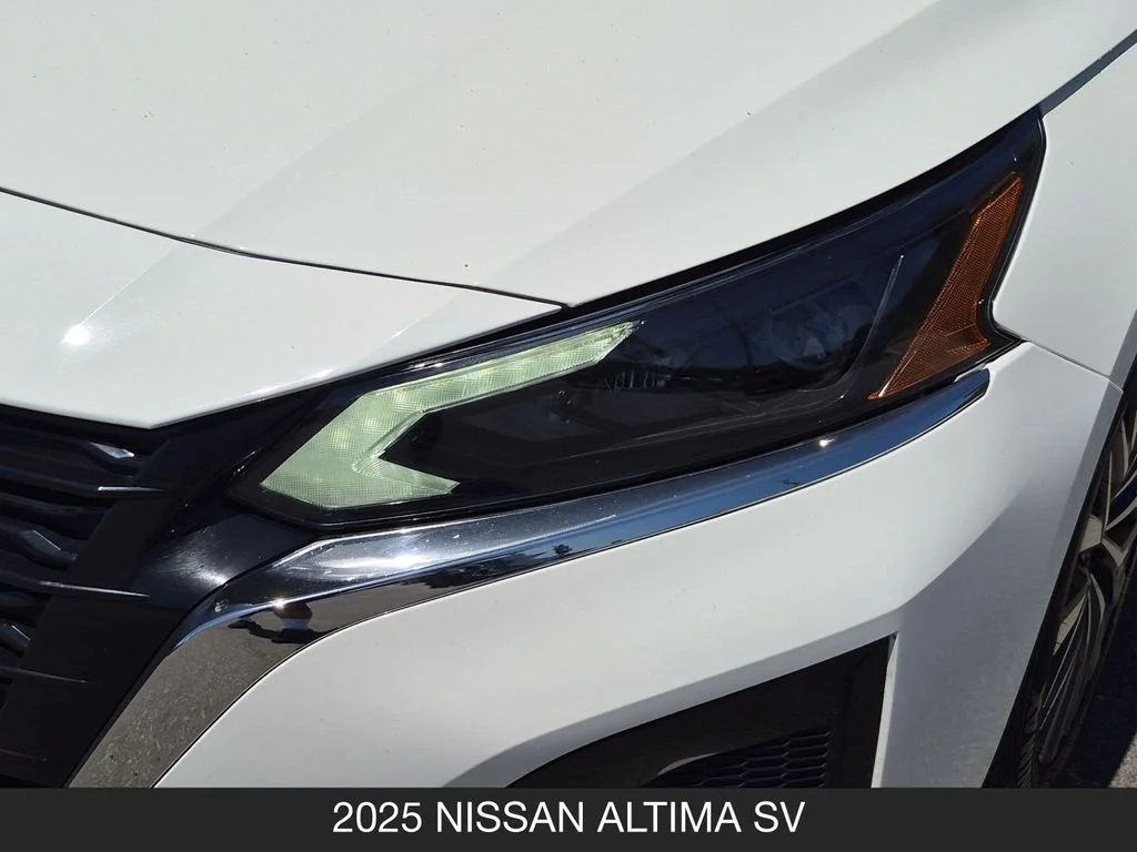 2025 Nissan Altima SV - Photo 10