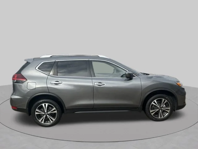Used 2019 Gray Nissan SV image 4