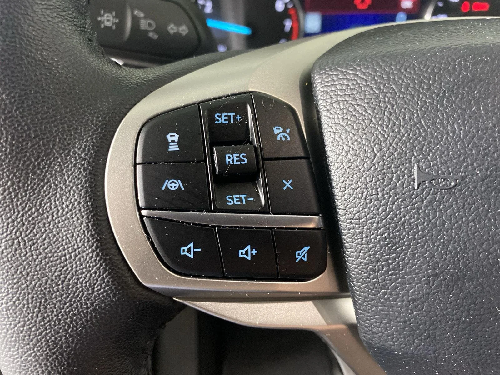 Used 2024 Agate Black Ford XLT image 18