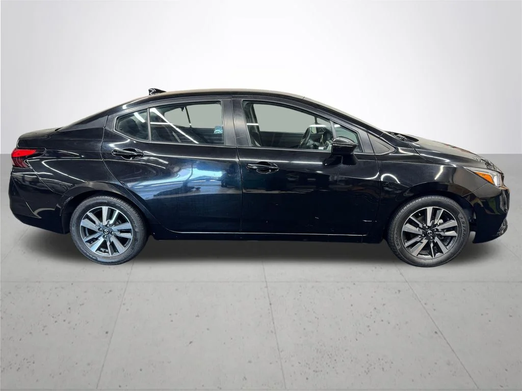 Used 2021 Black Nissan 1.6 SV image 8