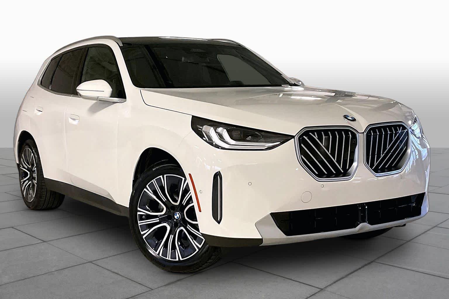 New 2026 Alpine White BMW 30 xDrive image 2