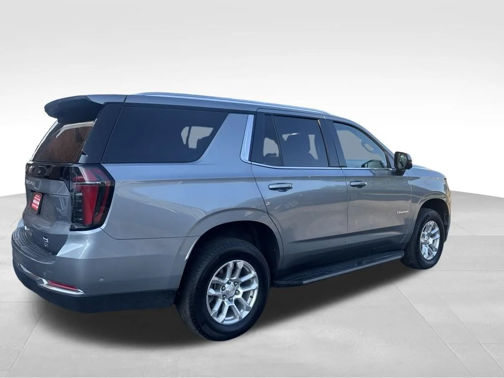 Used 2025 Gray Chevrolet LT image 3
