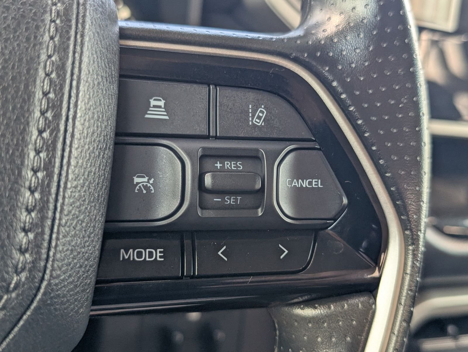 Used 2024 White Toyota SR5 image 22