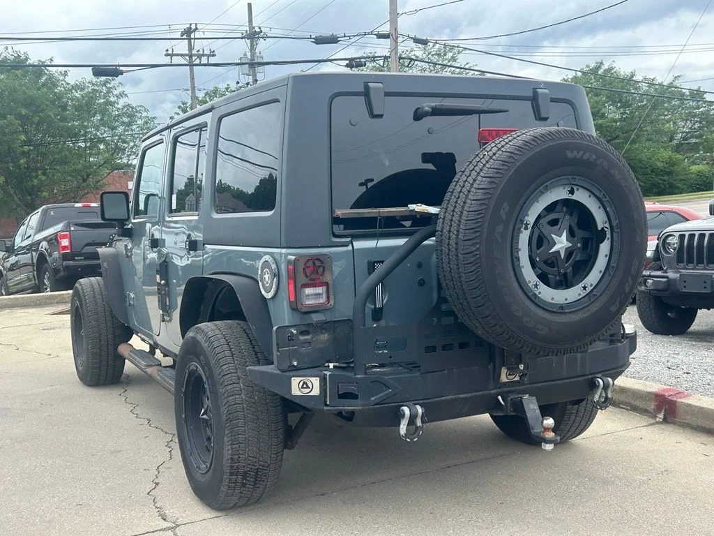 Used 2014 Gray Jeep Unlimited Sport image 8
