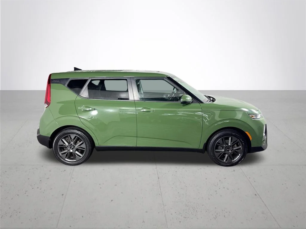 Used 2021 Green Kia EX image 5