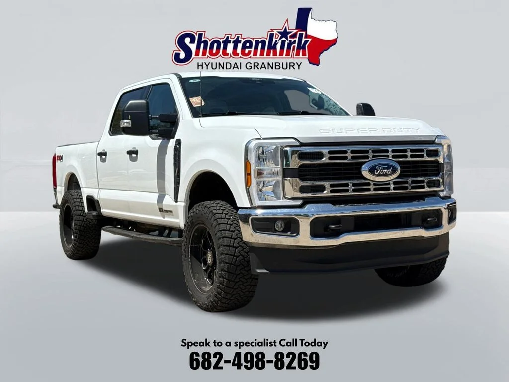 Used 2025 White Ford XLT image 3