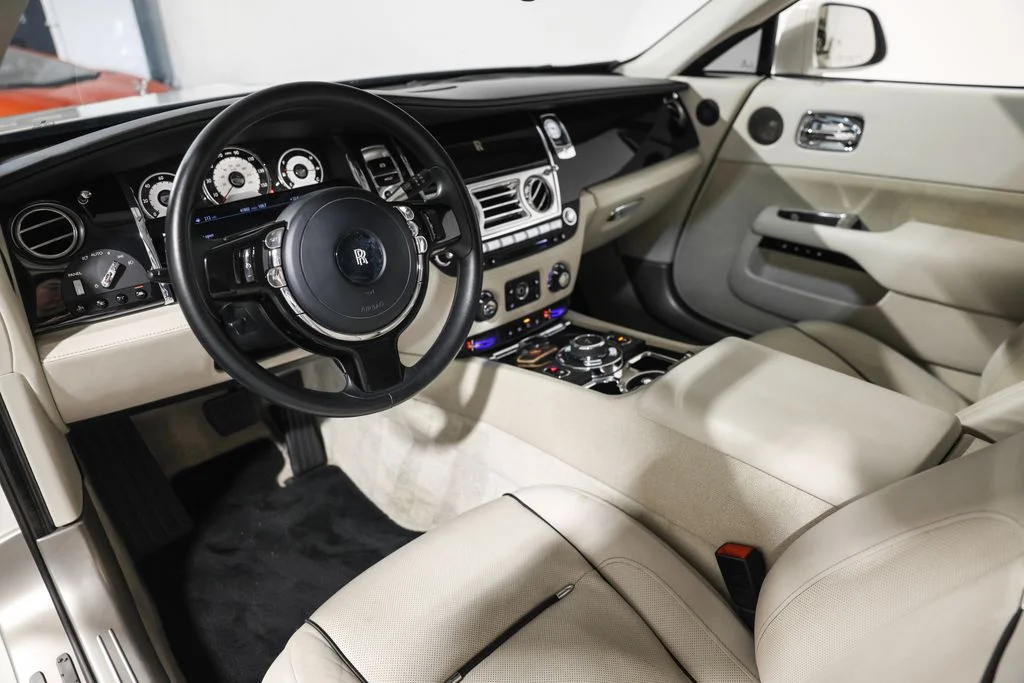 Used 2014 White Rolls-Royce Base image 28
