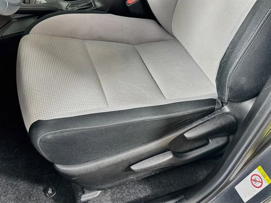 Used 2017 Gray Toyota XLE image 23