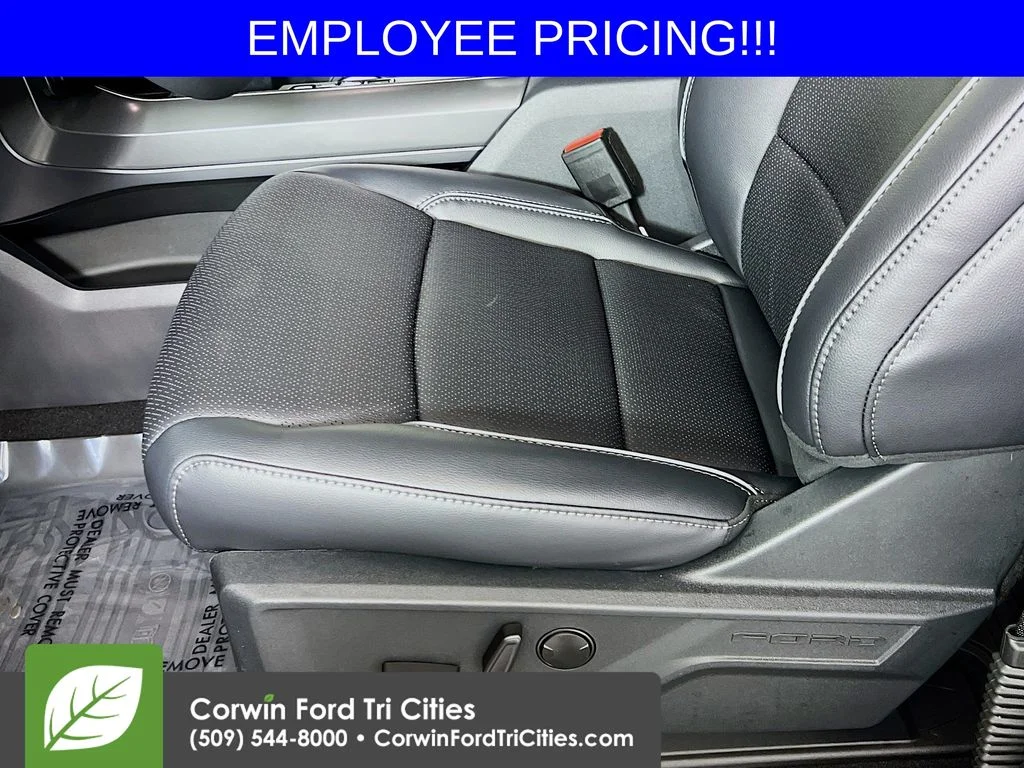 New 2026 Iconic Silver Metallic Ford Lariat image 23