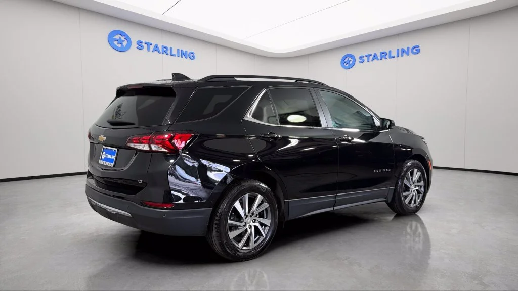 Used 2022 MOSAIC BLACK METALLIC Chevrolet LT image 9
