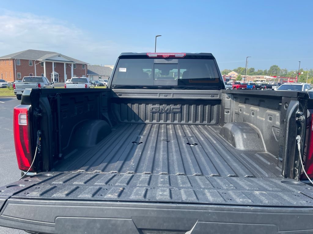 Used 2025 Black GMC Denali image 10