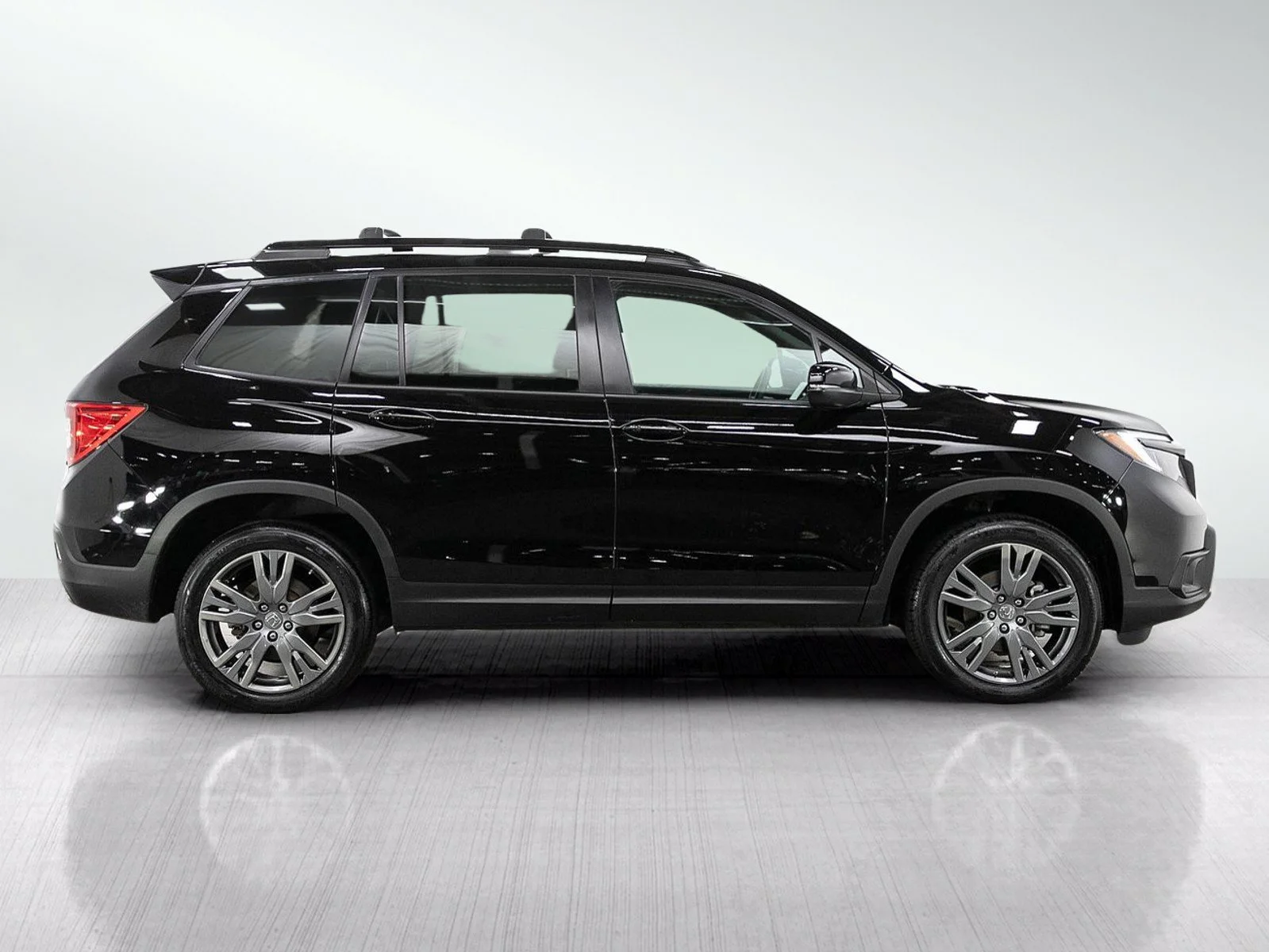Used 2021 Crystal Black Pearl Honda EX-L AWD image 6