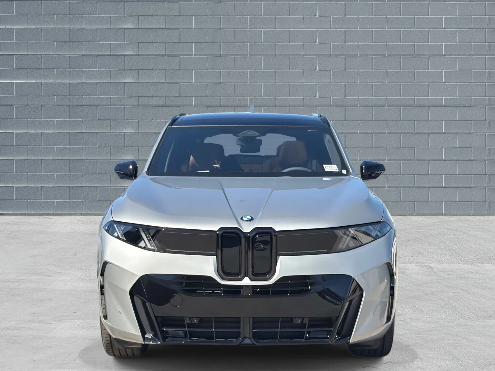 New 2027 Space Silver Metallic BMW 40 xDrive image 2