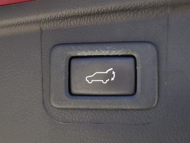 Used 2018 Red Subaru 2.5i image 11