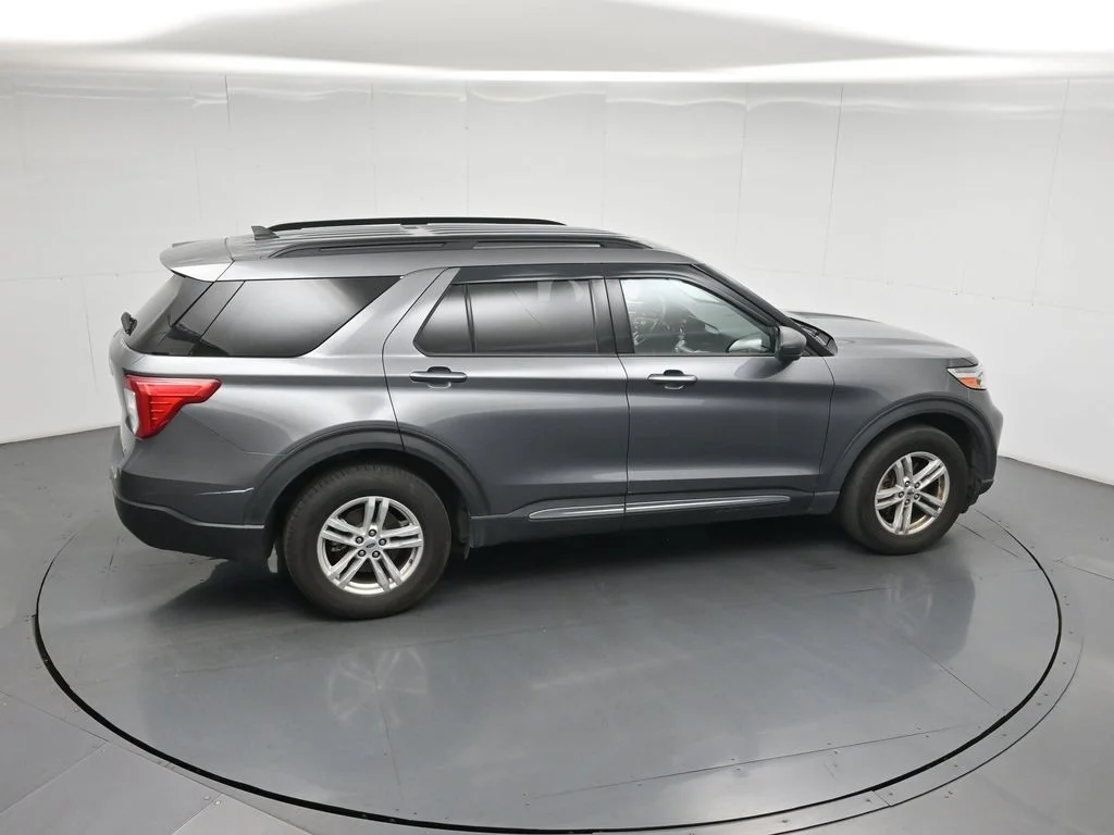 Certified Used 2021 Gray Ford XLT image 18