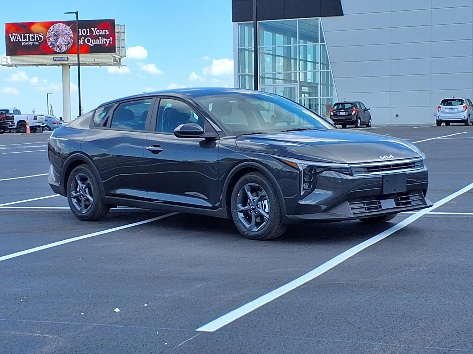 New 2026 Interstellar Gray Kia LXS image 20