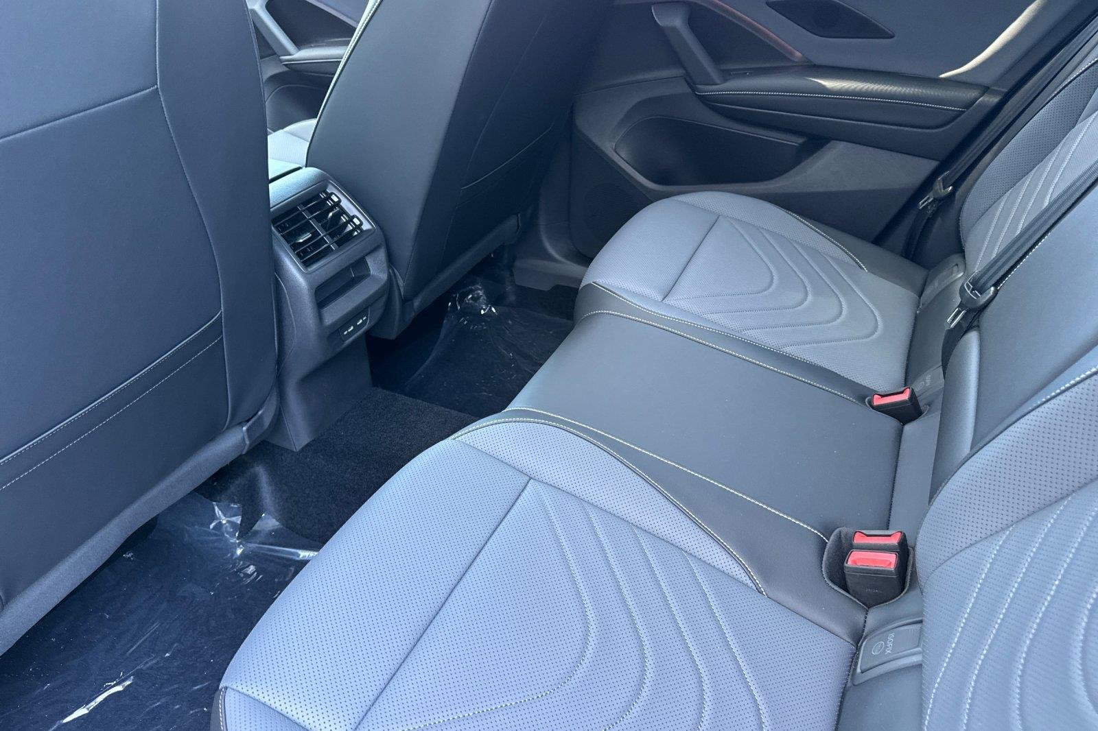 New 2026 Sandstone w/Deep Black Roof Volkswagen SE R-Line Black image 12