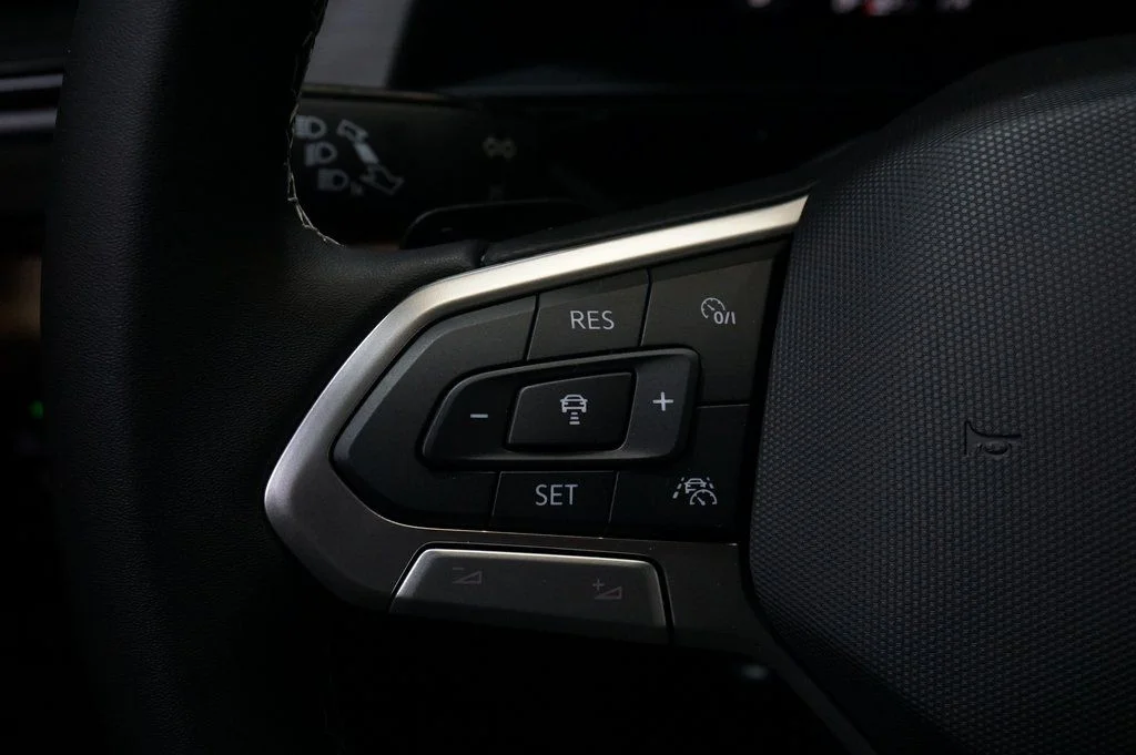 2025 Volkswagen Atlas Cross Sport SE w/Tech - Photo 23