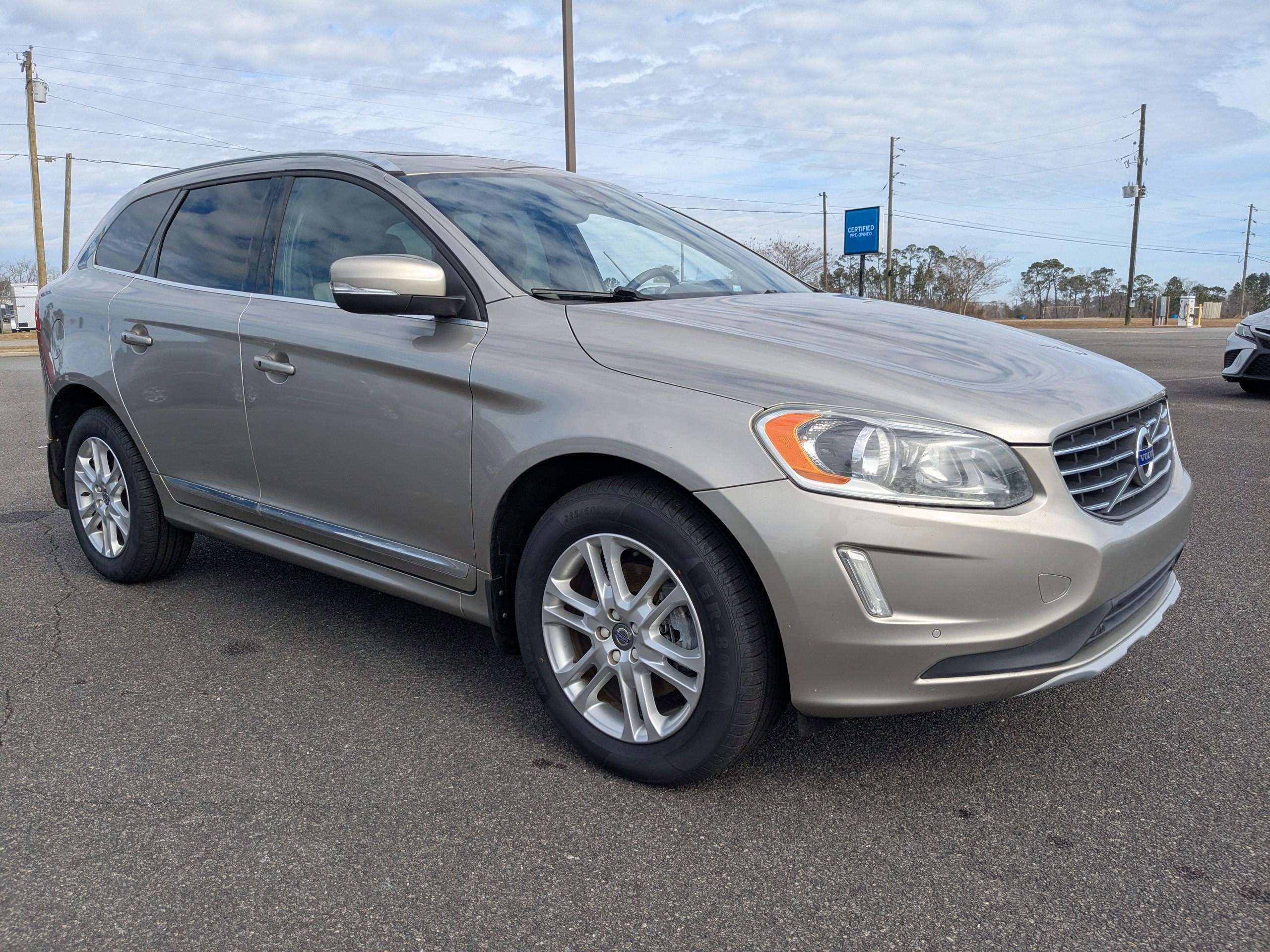 2016 Volvo XC60 Premier